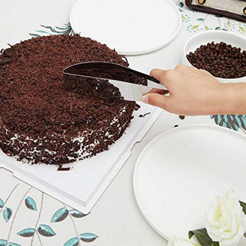 Simple cake cutter